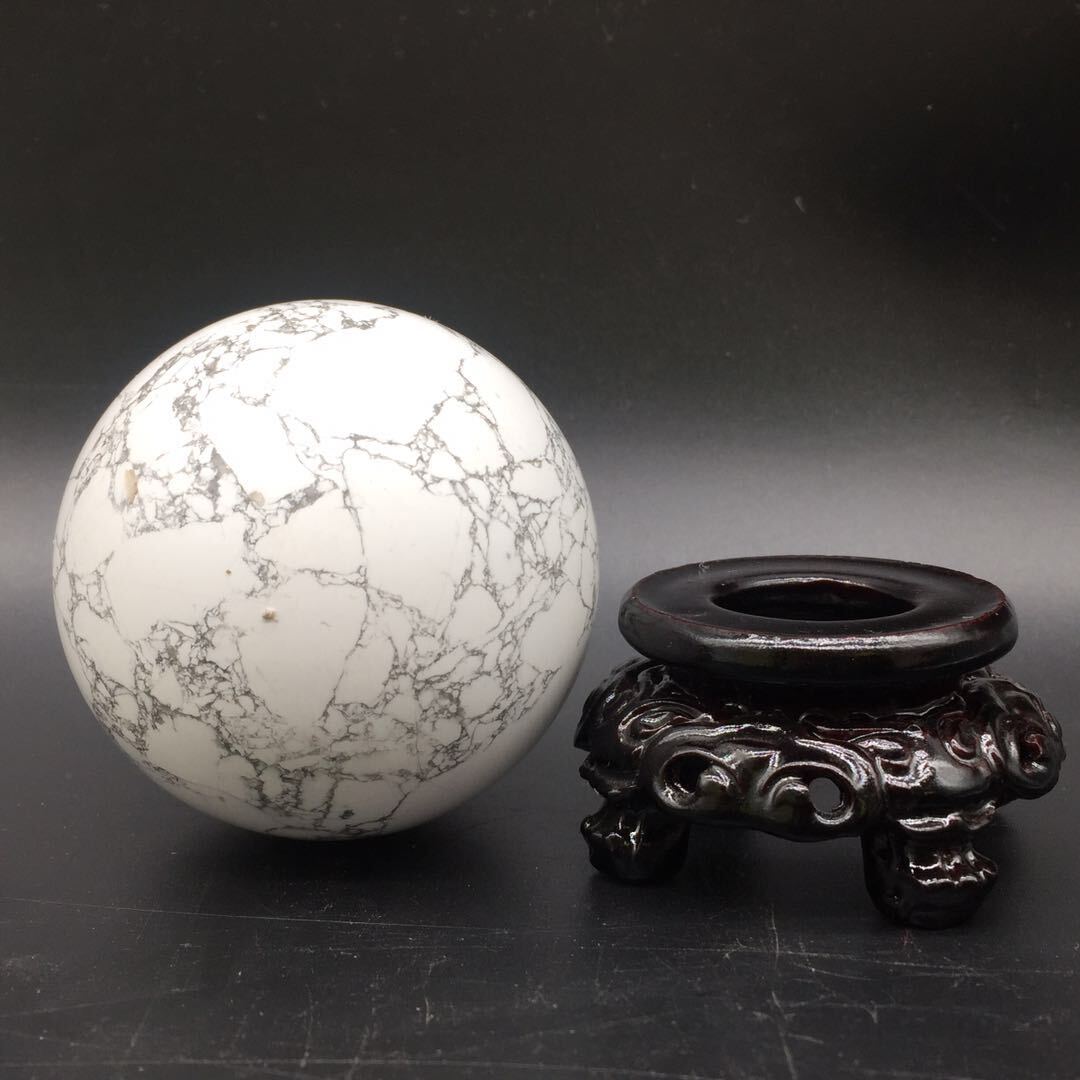 Nature White Howlite Quartz Crystal Sphere Healing Ball Decora Healing Stand 1Pc