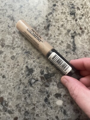 REVLON COLORSTAY FULL COVERAGE CONCEALER - LIGHT -PALE #015. New, Sealed.