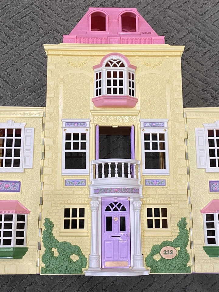 Vintage 1990s Fisher Price Loving Family Folding Doll House | Yellow Pink Girls - Image 2 of 4