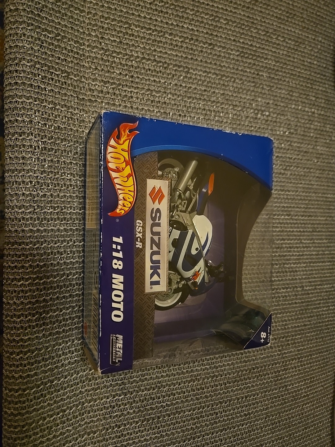 Hot Wheels SUZUKI GSXR 750 1:18 Moto 47368 Motorcycle Asst. 47118 GSR-750