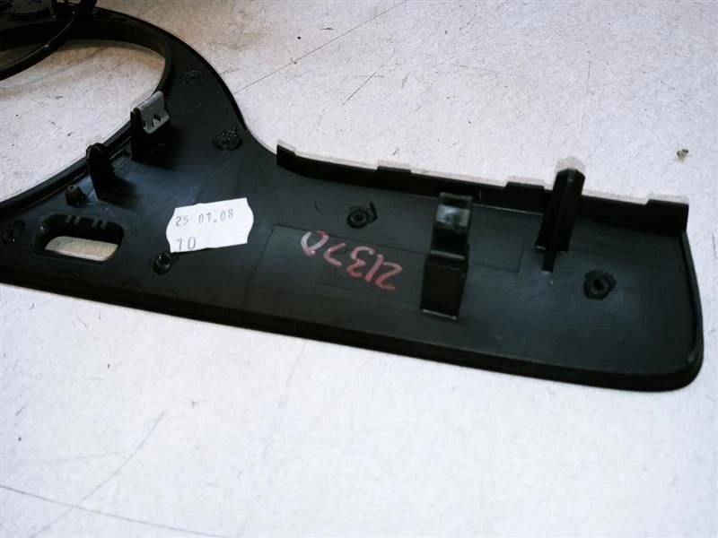 Volkswagen Passat 2008 velocímetro bisel de instrumento OEM 3C1858335 Foto 4 de 4