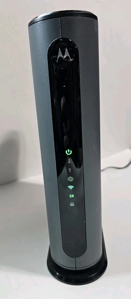 Motorola MG7540 16x4 DOCSIS 2.0 Cable Modem PLUS AC1600 Dual Band WiFi Router - Image 3 of 4
