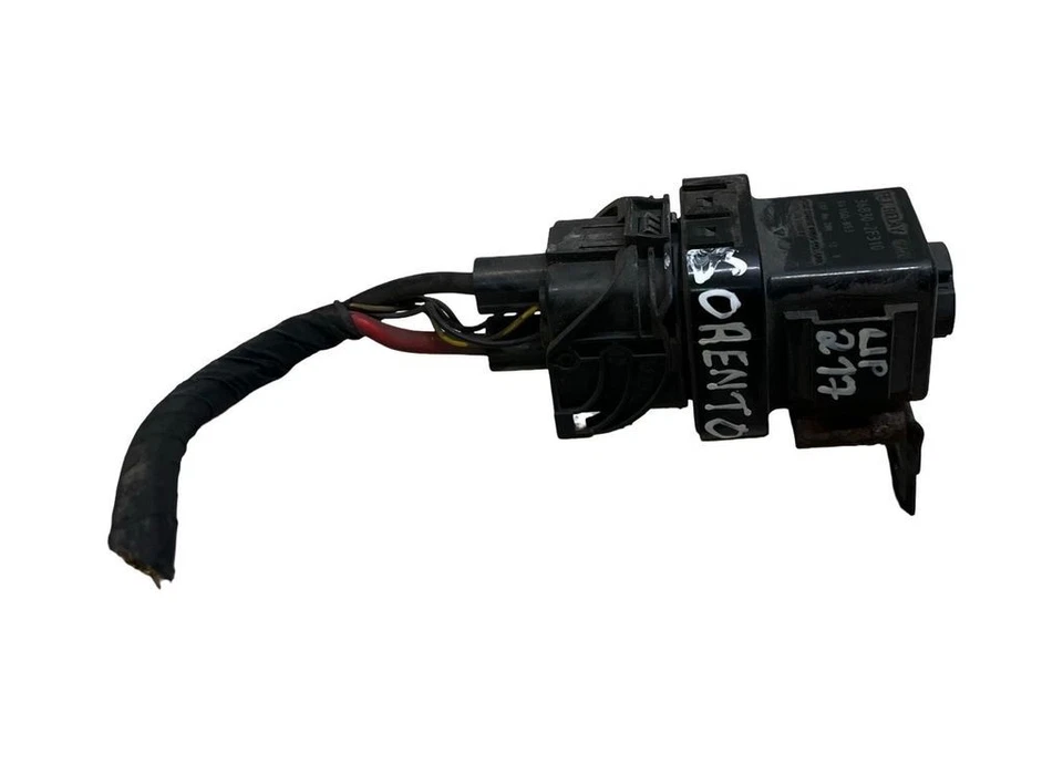 KIA Sorento 2013 Glow plug pre heat relay 368302F310 EVA63394 - Image 3 of 4