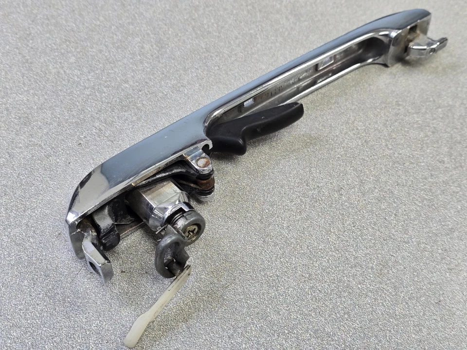 MUY BONITO USADO ORIGINAL GENUINO PORSCHE 924 CROMO MANIJA DE PUERTA EXTERIOR SIN LLAVE #1 Foto 4 de 4