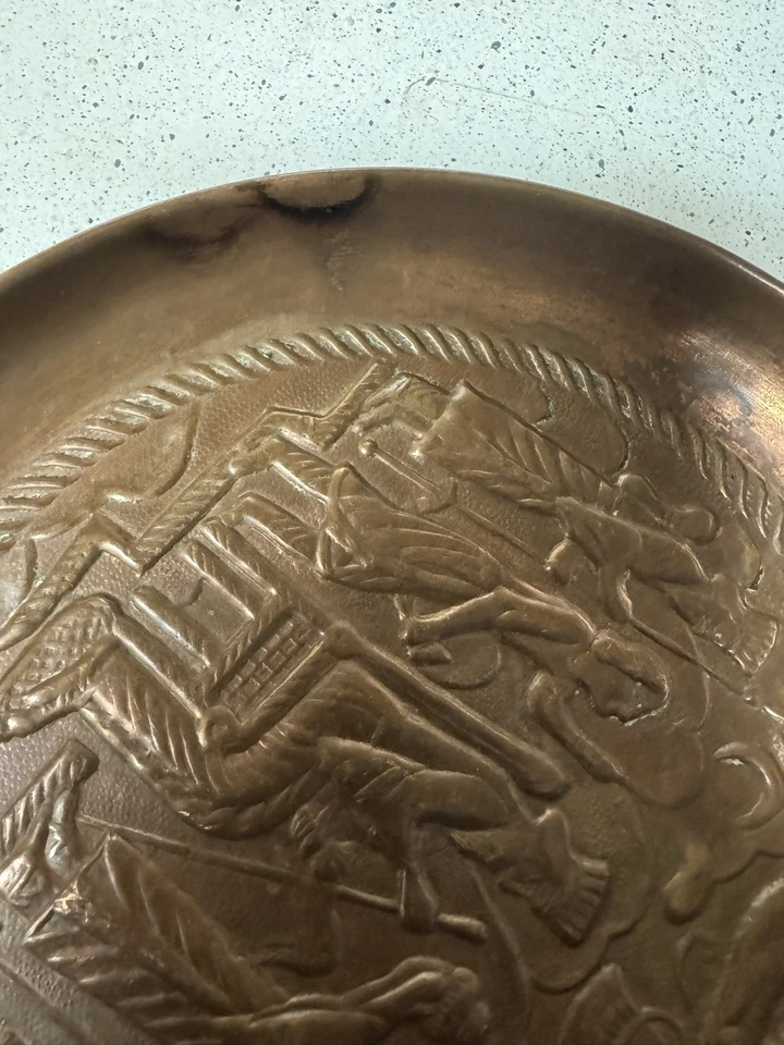 Placa de pared vintage de cobre levantada de Oriente Medio/islámica Foto 4 de 4