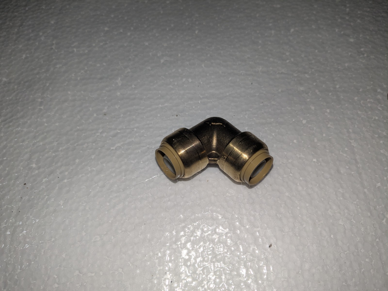 SharkBite Max 1/2 in. Brass 90-Degree Push-to-Connect Elbow Fitting