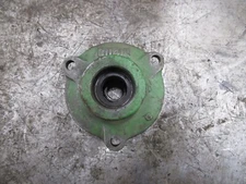 1945 John Deere B Fan Shaft Housing & Bearing B1141R  Tractor