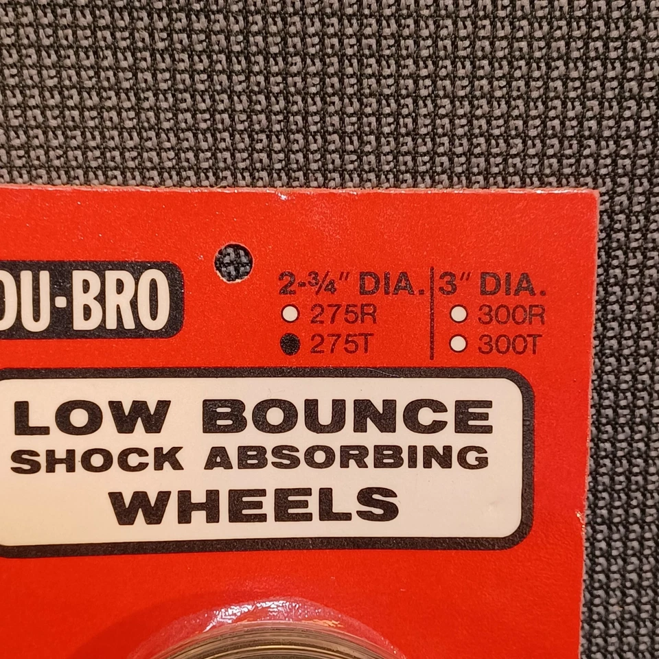 Ruedas pisadas Du-Bro 2-3/4" DUB275T Foto 2 de 4