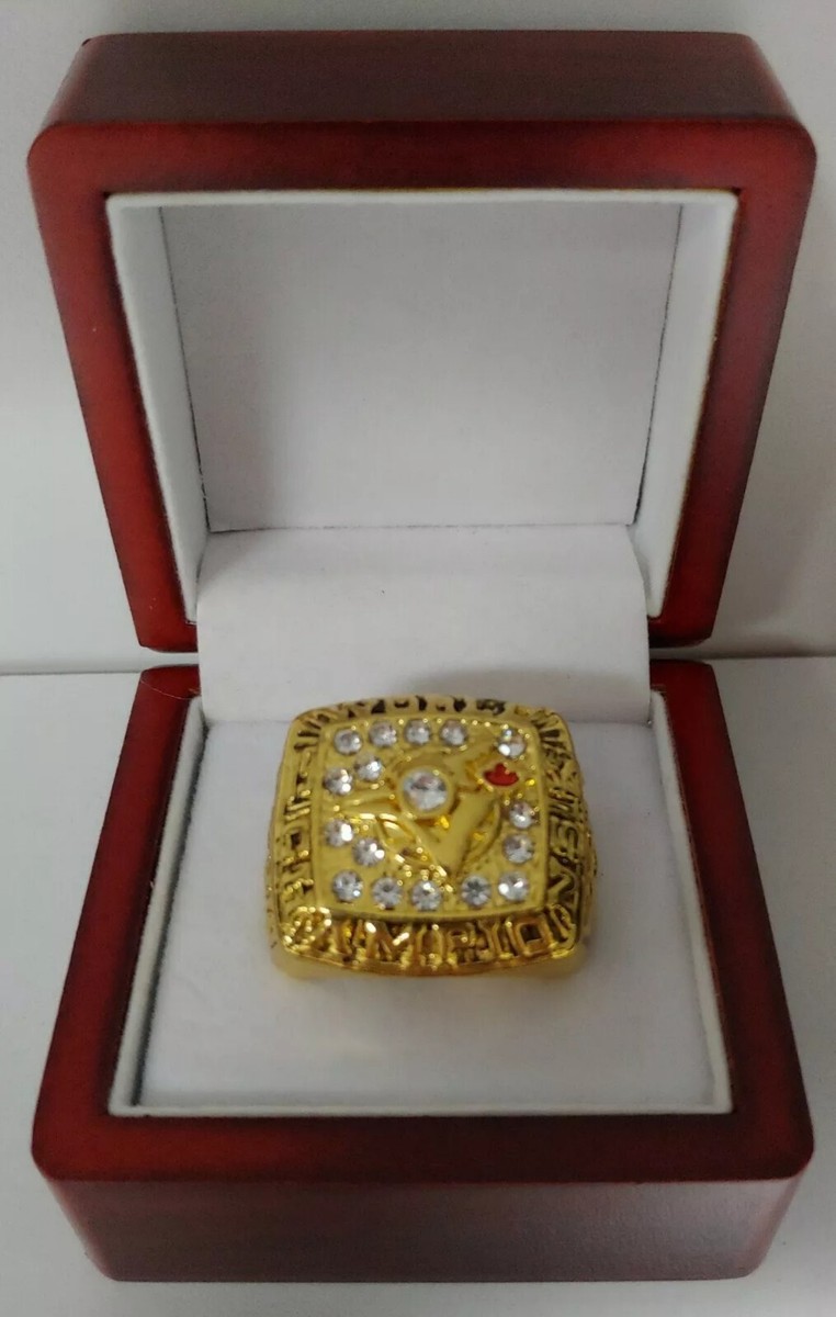 Toronto Blue Jays - 1992 World Series Ring With Wooden Display Box