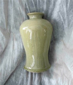 Antique Chinese Celadon Glazed Longquan Porcelain Vase Antique Meiping 1700's