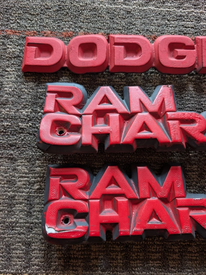 🔥1986 Dodge Ramcharger OEM Fender Badges & Rear Emblem – Set of 3🔥 RARE - Image 2 of 4