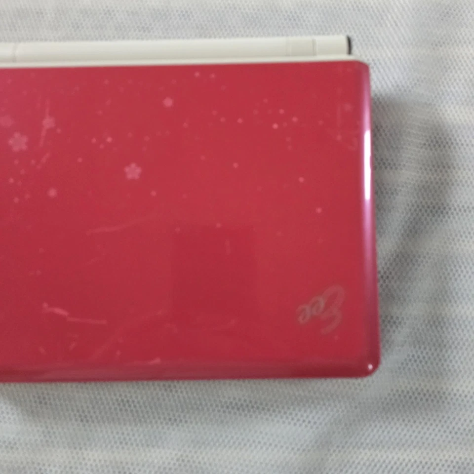 Asus Eee PC 901 , Intel Atom, 8.9" , NO HDD, 1Gb RAM,NO CHARGER TO TEST IT (237) - Image 4 of 4