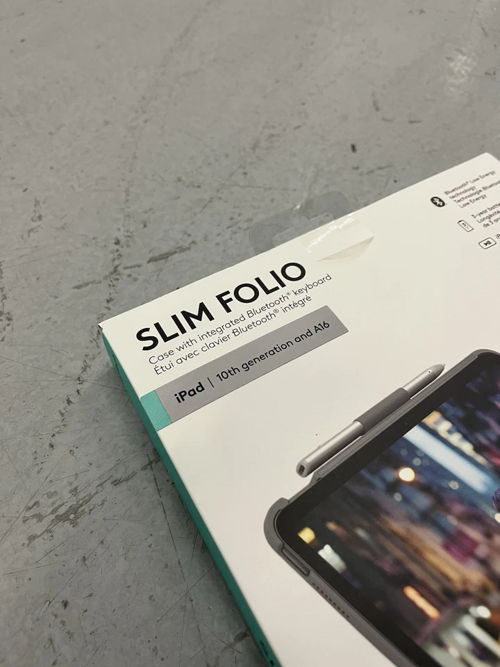 Logitech Slim Folio Keyboard Case for iPad 10th Gen & A16 (920-011368) NEW - Image 4 of 4