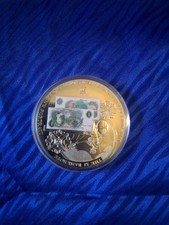 Celebrating 50 years of the Queen s Portrait 1960-2010 - The £1 Banknote Coin.