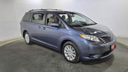 2016 Toyota Sienna LE