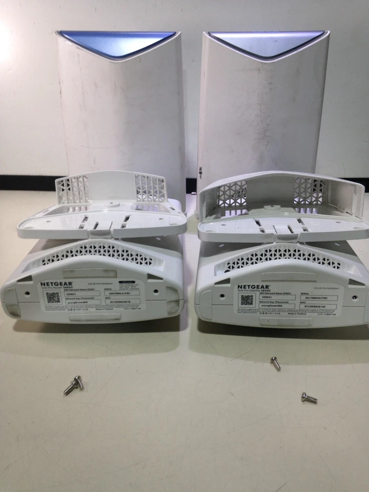 LOT OF 4:  NETGEAR OBI PRO ROUTERS (2x) SRR60 AND (2x) SATELLITE SRS60 - USED - Image 3 of 4