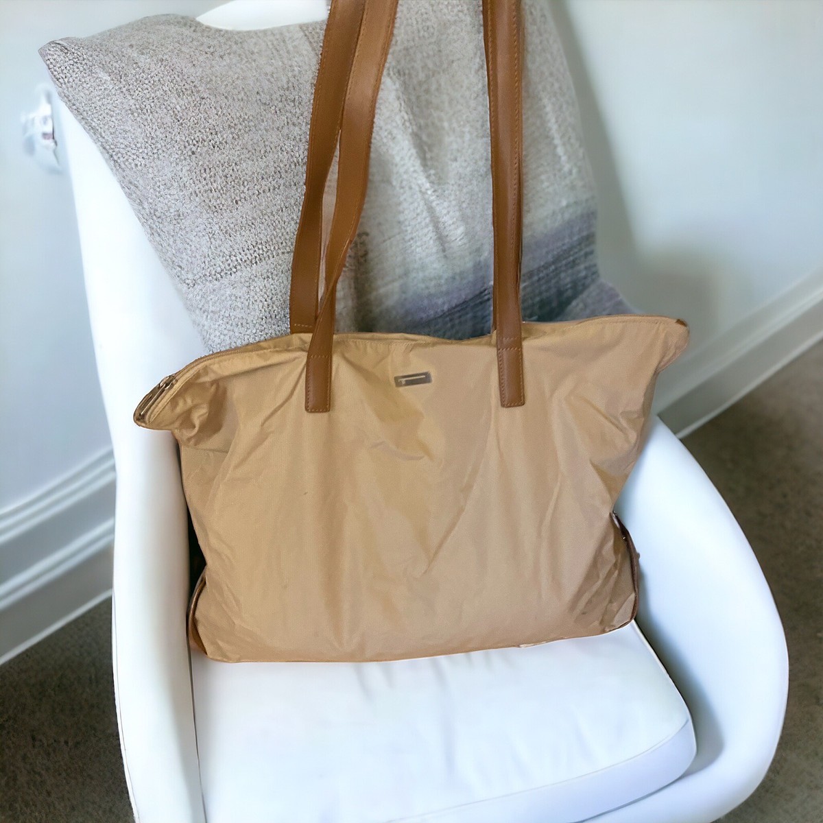 TUMI アンバートート TUMI DEVOE Amber Tote Bag BLACK Fits up 14