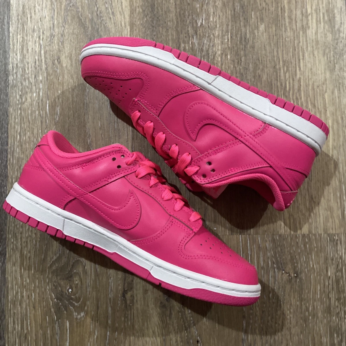 nike dunk low hyper pink