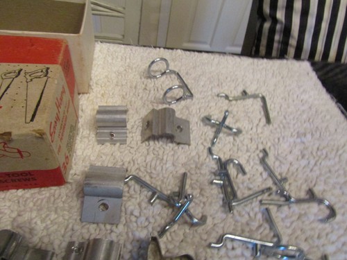 Vintage Sears USA Werkzeug Hängevorrichtungen einfach aufzuhängen Sefl Verriegelung Workshop Kit - Bild 5 von 9