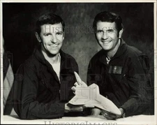 1976 Press Photo Commander Joe Engle and pilot Richard Truly of NASA - lra36655