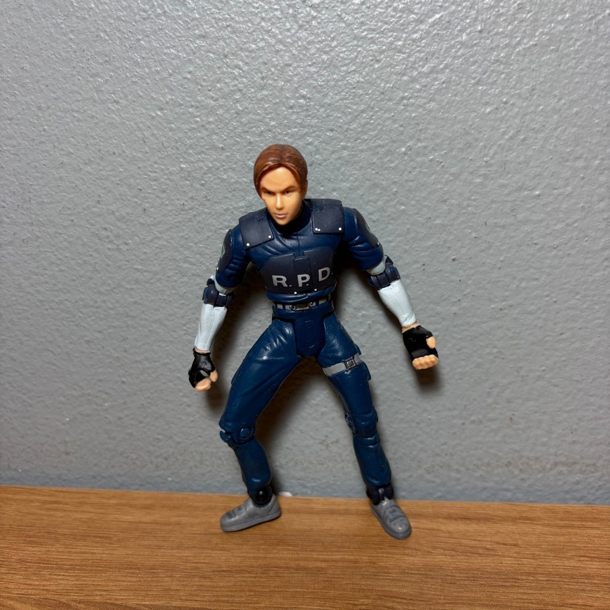 Resident Evil 2 Biohazard Leon S Kennedy Action Figure Toy Toybiz
