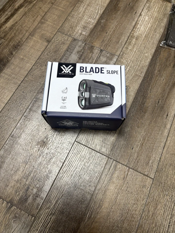 Gafas de sol Vortex Chacal polarizadas con clasificación balística azul con hoja inclinada Vortex Foto 2 de 4