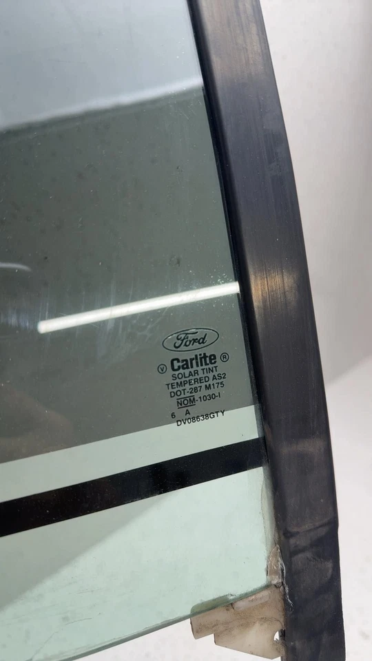 1998-2011 FORD CROWN VICTORIA Rear Vent Glass/window Ford Right Foto 4 de 4