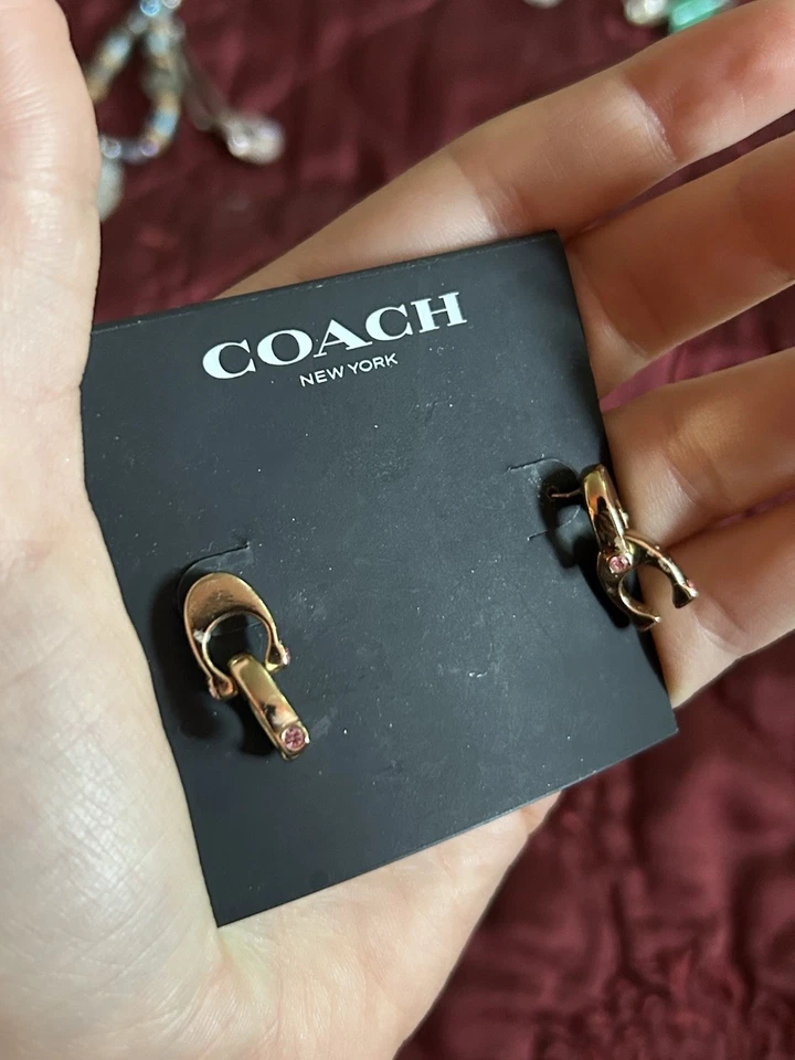 Pendientes colgantes Coach Chunk C-Link dorados accesorios de moda para mujer Foto 2 de 4