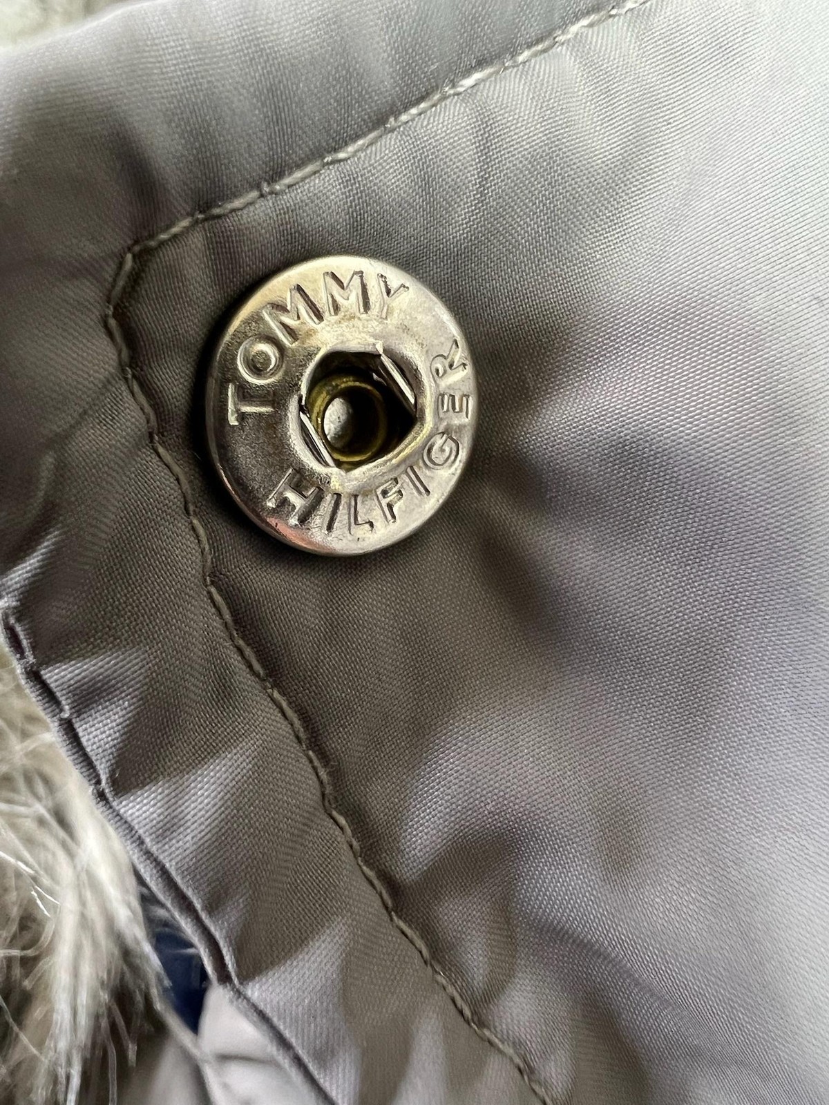 Tommy Hilfiger Puffer Coat Womens Medium Gray Faux Fur Hood Primaloft Insulated thumbnail 7