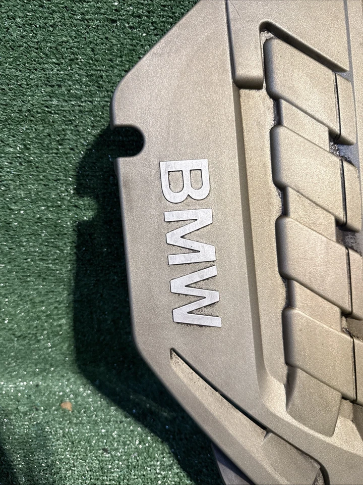 09-2015 bmw 650i 750li 550i 4.4l n63 engine plastic cover panel twin power turbo - Image 2 of 4