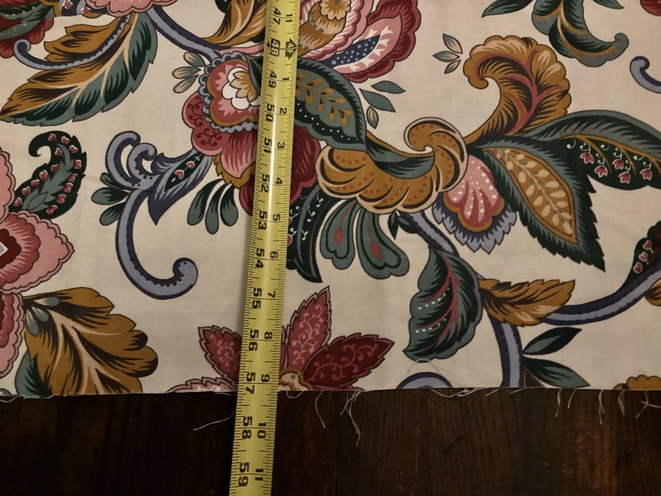 Tapicería floral jacobea con serigrafía de tela de algodón Waverly Penhurst Foto 2 de 4