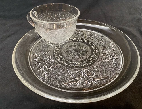 Vintage Anchor Hocking "SANDWICH" Snack Luncheon Plate & Cup Set