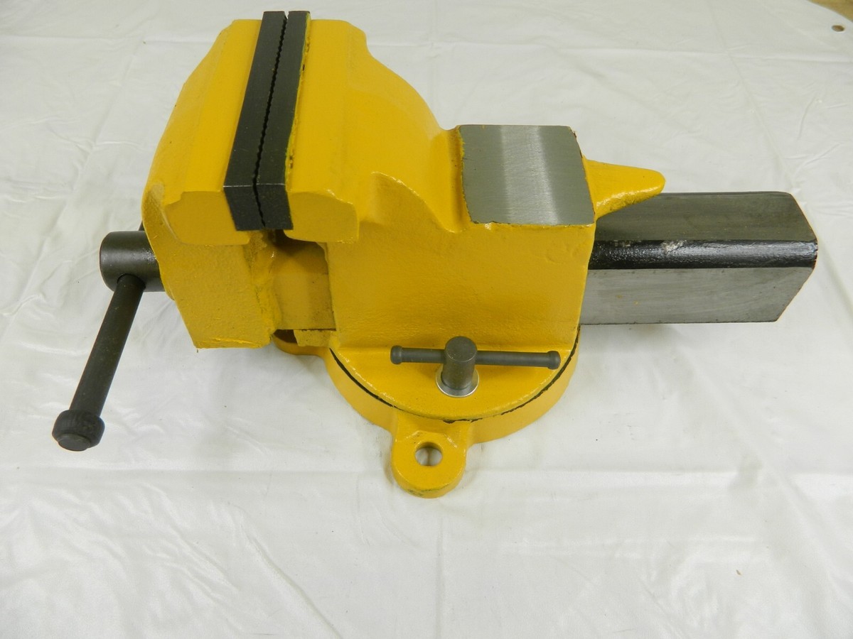 YOST VISES Bench & Pipe Combination Vise: 4″ Jaw Width & Opening