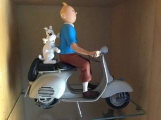 Tintin & Milou sur Vespa 150 – Grande figurine en résine (30 cm) no pixi leblon