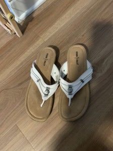 minnetonka white sandals