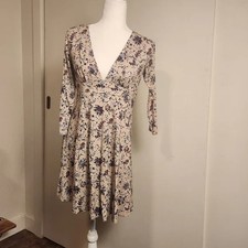 Forever 21 Cream Burgundy Navy Blue Floral V-Neck Keyhole Back Mini Dress Medium