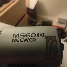 NEEWER CB60B 65W LED Video Light with 2.4G/APP Control  Bi Color Bowens fitting