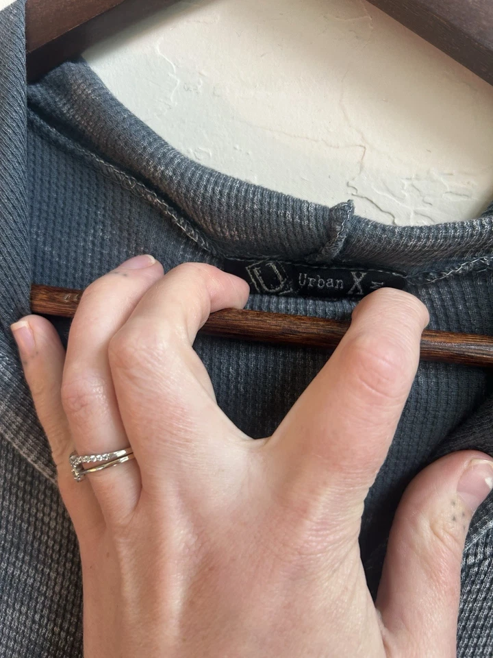 Sudadera con Capucha Térmica Ligera Y2K Urban X De Colección M Alas Cyber Grunge Estrás Foto 3 de 4