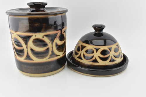 VTG Peter Turner Coggeshall Studio Pottery Cheese Dome, Jar & Jug Matched Set - Picture 12 of 23