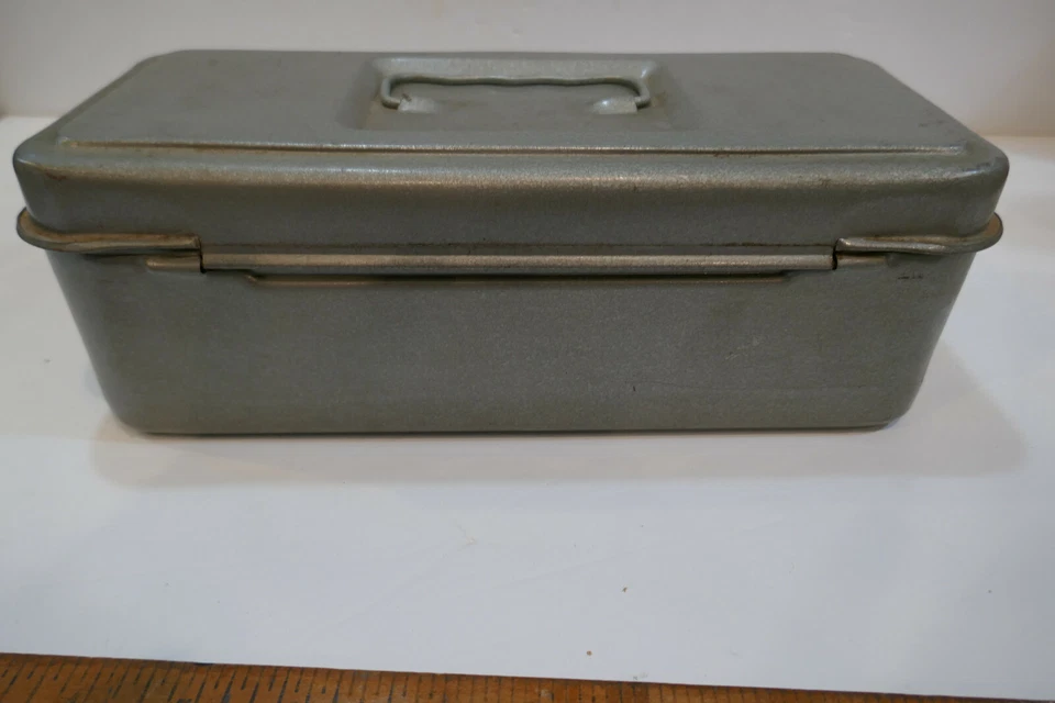 Caja de aparejos utilitarios de herramientas de metal gris o plateado Excelsior vintage de 11,5" ¡BONITA!! Foto 2 de 4