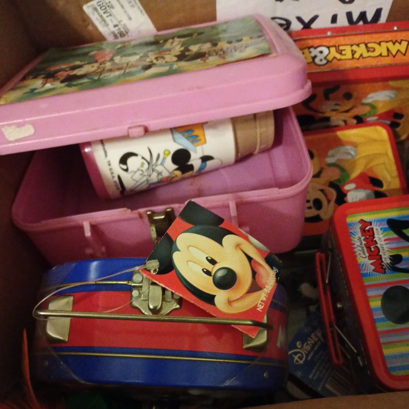  lot of Gorgeous MICKEY MOUSE collectables lot , 140$firm trades 4 guitar stuff