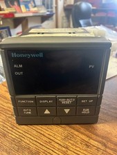 HONEYWELL UDC2000 Mini Pro DC200C-0-00F-100000-0 Digital Controller Module Unit