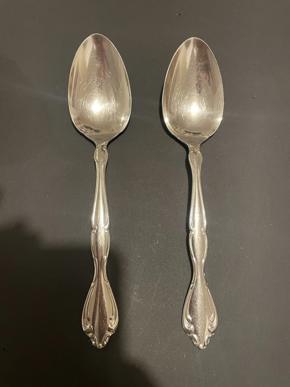 Vintage ONEIDA COMMUNITY CANTATA Serving spoon x 2 Stainless Steel Cutlery
Opens in a new window or