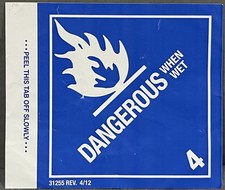 Dangerous when wet 4 DG Sticker Disc Golf Luggage Bag Vehicle Decor Collectible
