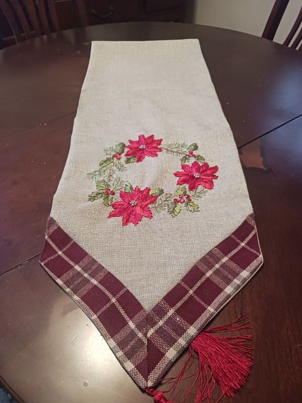 Table/Buffet Runner, Red And Gold