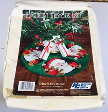 National Yarn Crafts CH872 St. Nick Tree Skirt Santa Latch Hook Kit  Open Box