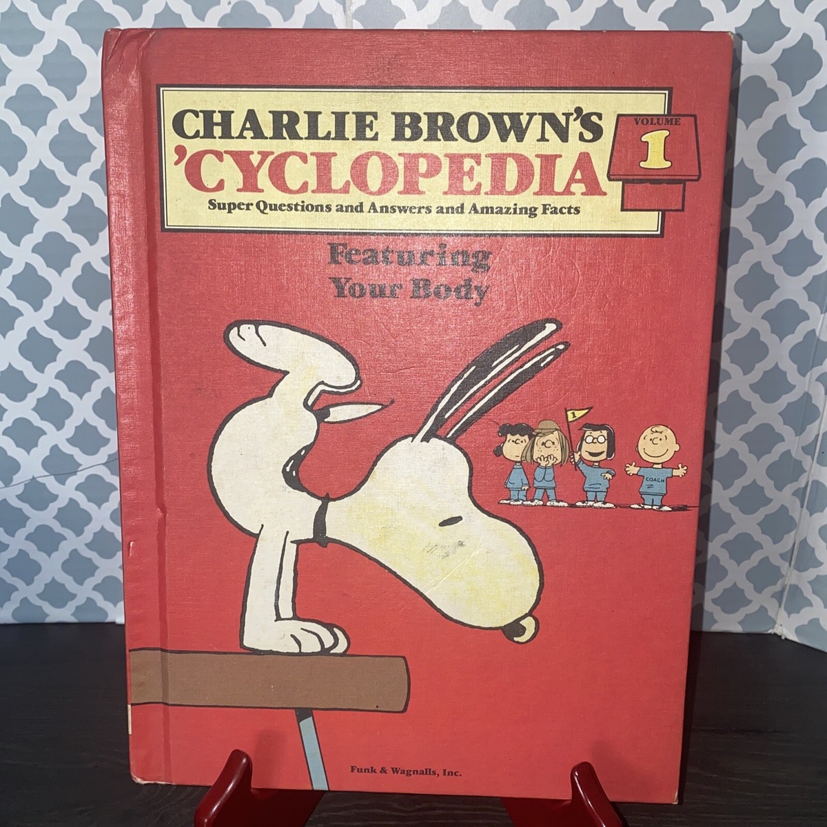 Charlie Brown's Snoopy 'Cyclopedia: Featuring Your Body Hardcover