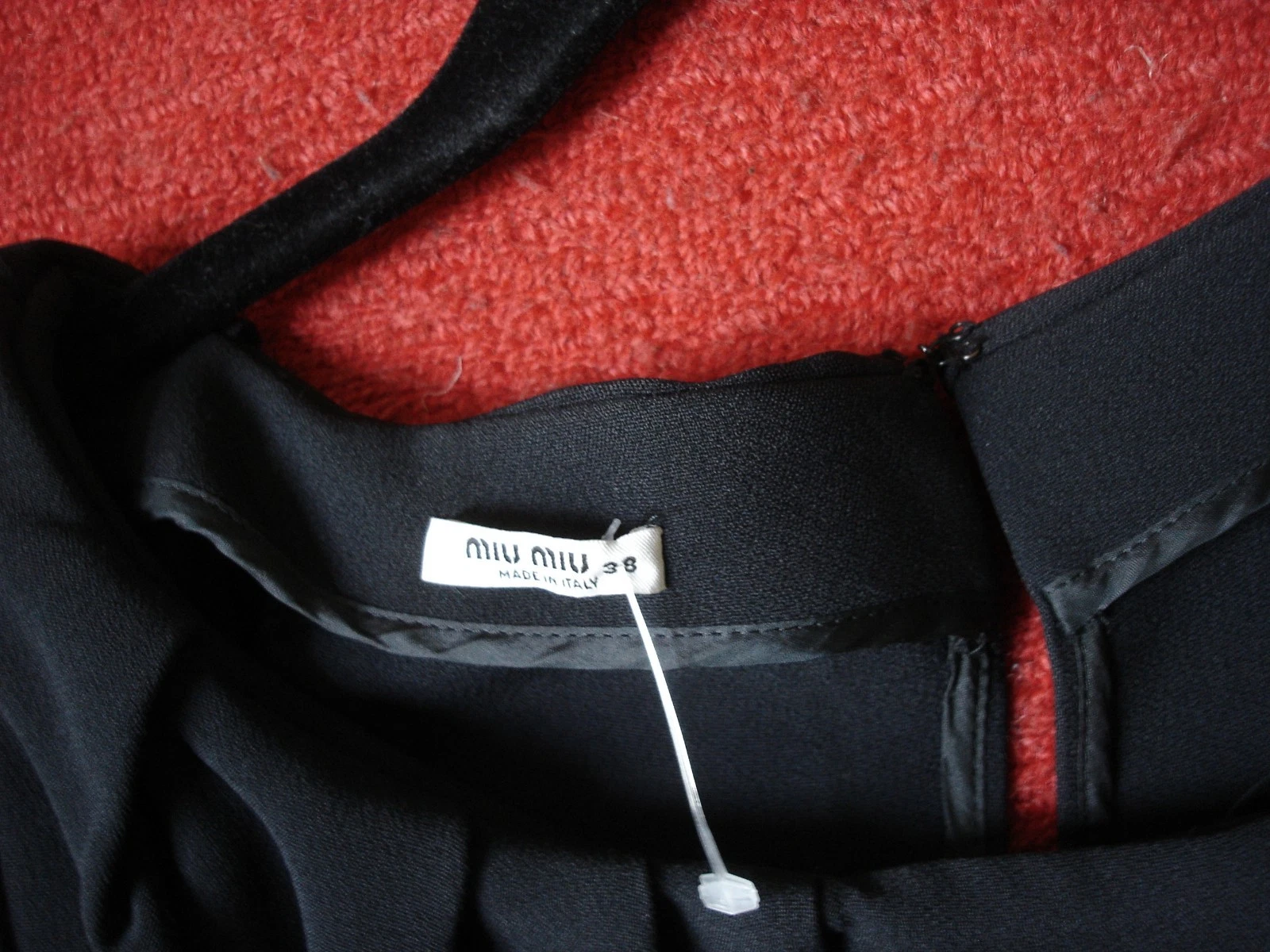 Mini abito formale da sera Likenew Miu Miu Made in Italy LBD con tasche taglia 38 S