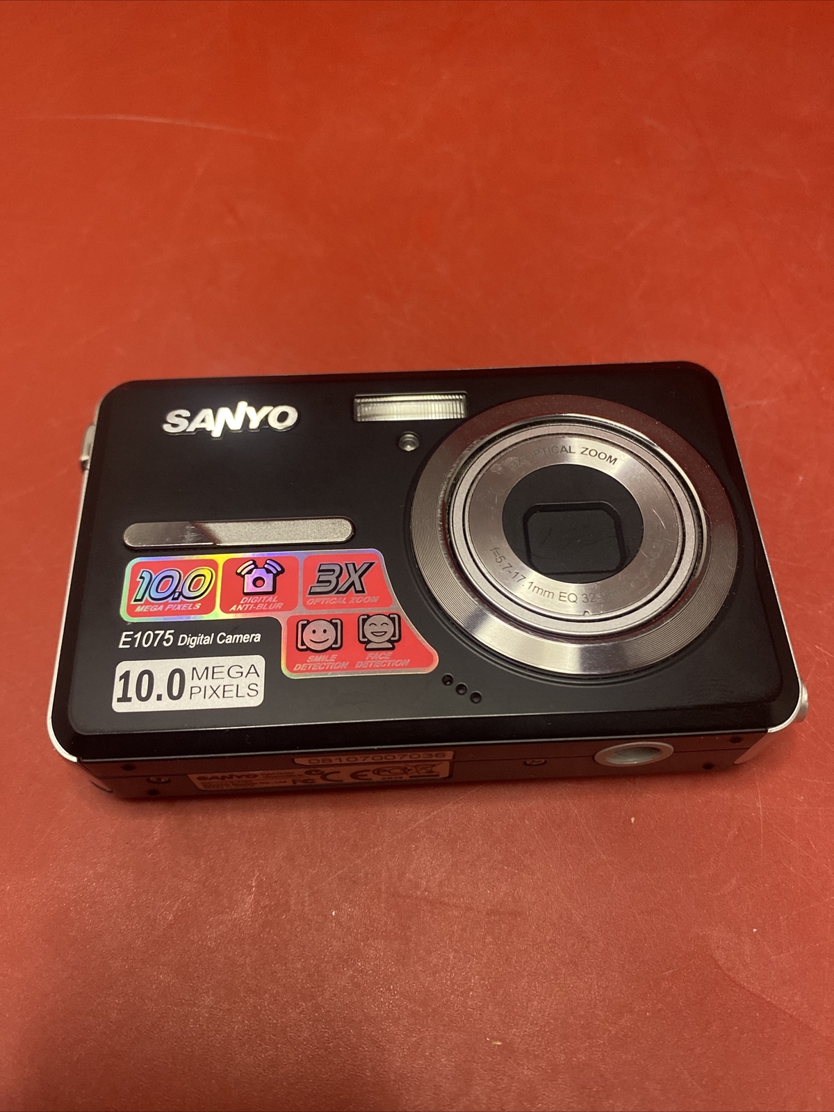 SANYO VPCE1075 10.0 MP Compact Digital Camera With New 64GB SD Card eBay