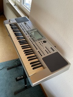 Korg Pa50 Keyboard 61 Tasten Silber Lautsprecher Ständer & Tasche